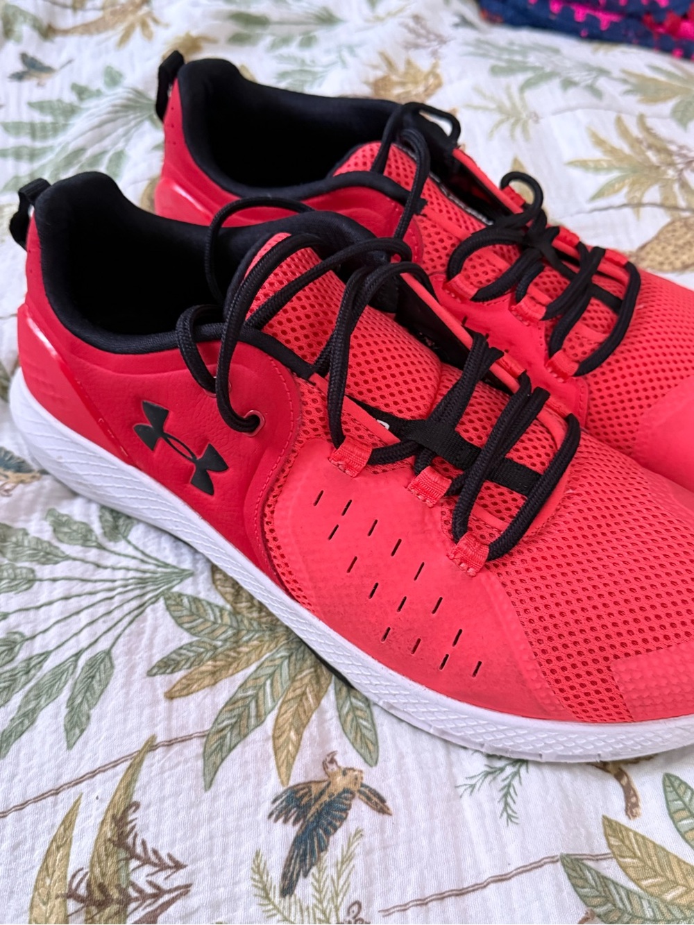 👟❤️Under Armour Men’s Red and Black Casual Sneakers